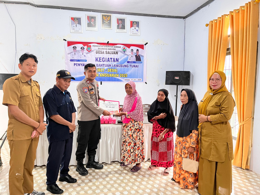Penyaluran BLT di Desa Saluan: Langkah Nyata Meningkatkan Kesejahteraan Masyarakat